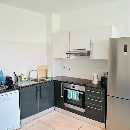 Beachfront Seaview *