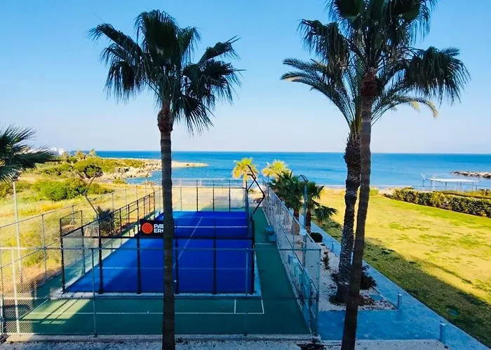 Beachfront Seaview *