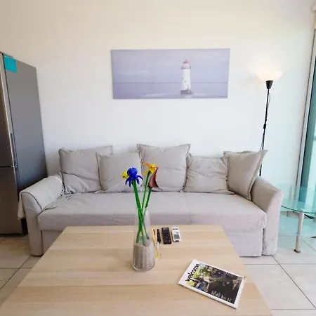 Beachfront Seaview Apartmán